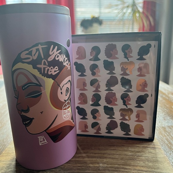 Can cooler- Pink Lomein - Picture 2 of 3